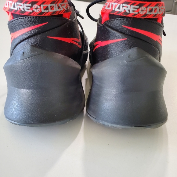 Youth Nike Future Court size 7Y - Picture 2 of 4